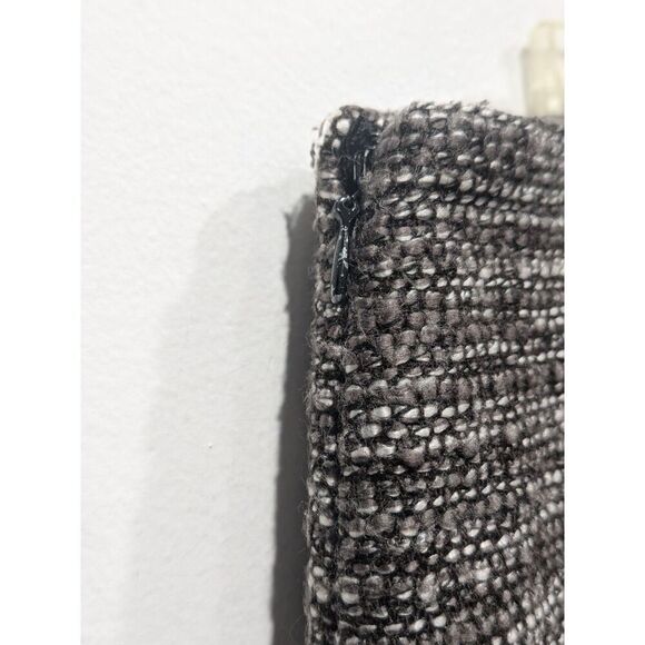 Ann Taylor Gray & White Boucle Wool Blend Blazer & Mini Skirt Suit Set, 8/8P - Picture 10 of 13